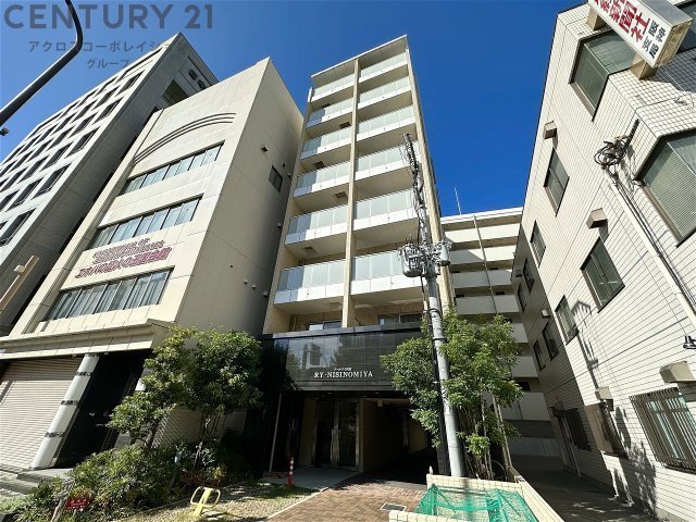 建物外観　オートロック完備で安心のセキュリティ♪