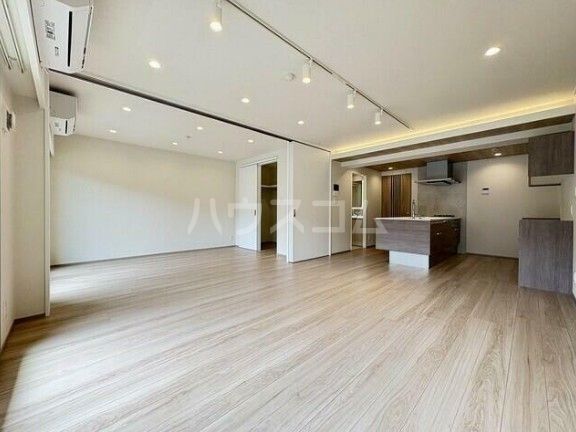 グランハイツ瀬田Southの居間写真