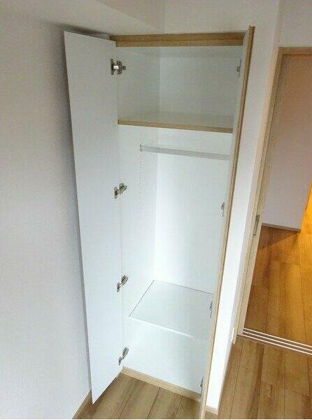 収納　奥行きもしっかりの収納です。