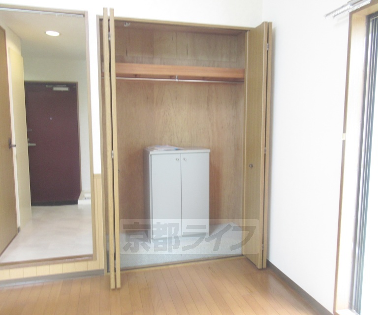ＪＲ片町線 長尾駅 徒歩24分 3階建 築30年の外観写真