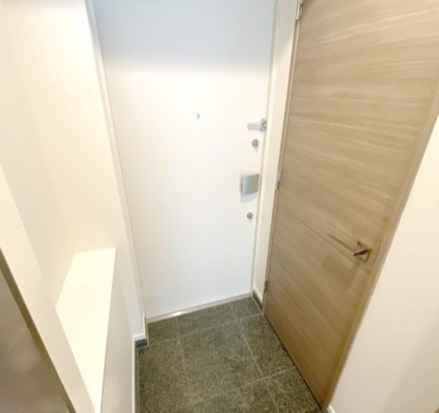 玄関　別部屋同仕様