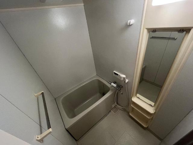 ＪＲ福知山線 石生駅 徒歩19分 3階建 築24年の風呂写真