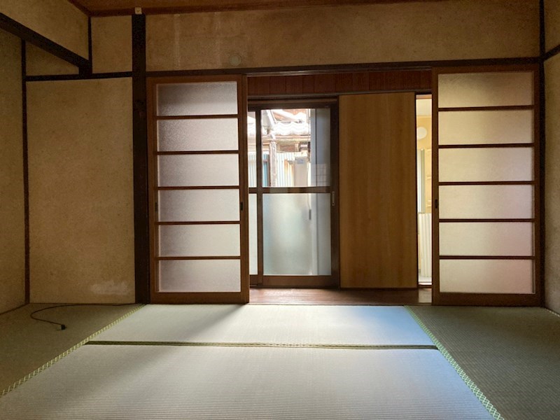 紫竹東高縄町貸家の居間写真