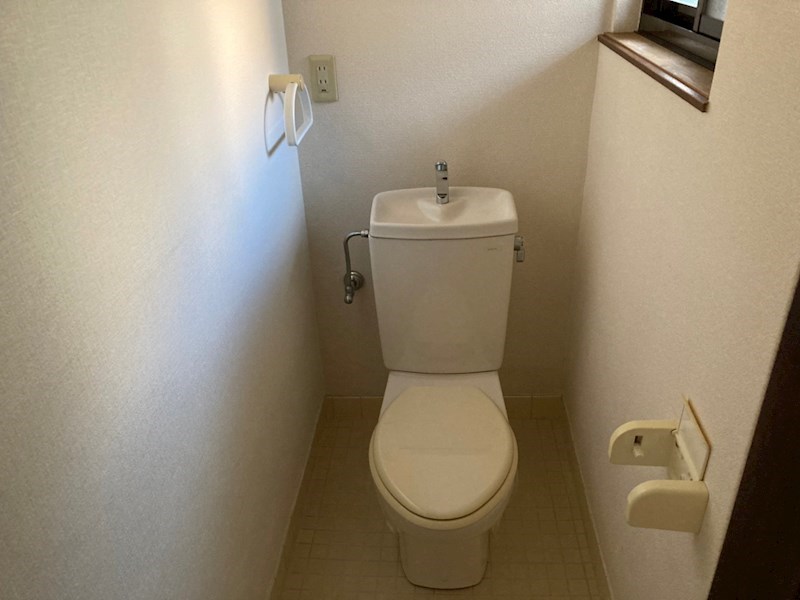 紫竹東高縄町貸家のトイレ写真