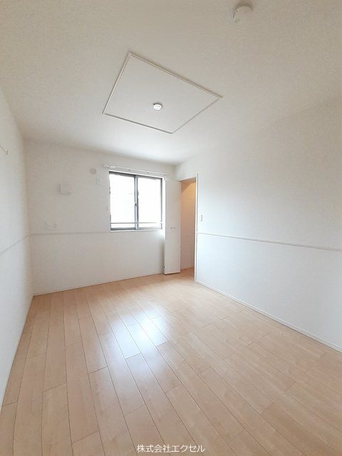 その他部屋・スペース　フローリングの室内です。