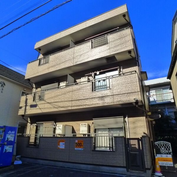 エスカーラ真間の外観写真