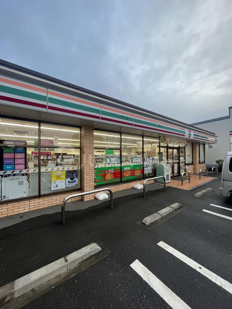 コンビニ　セブンイレブン板橋向原2丁目店（コンビニ）まで270m