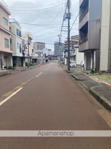 その他　前面道路（その他）まで0m