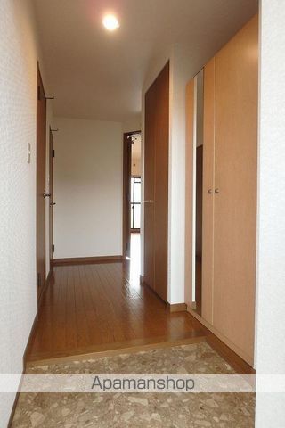 西鉄天神大牟田線 春日原駅 徒歩11分 3階建 築30年の玄関写真