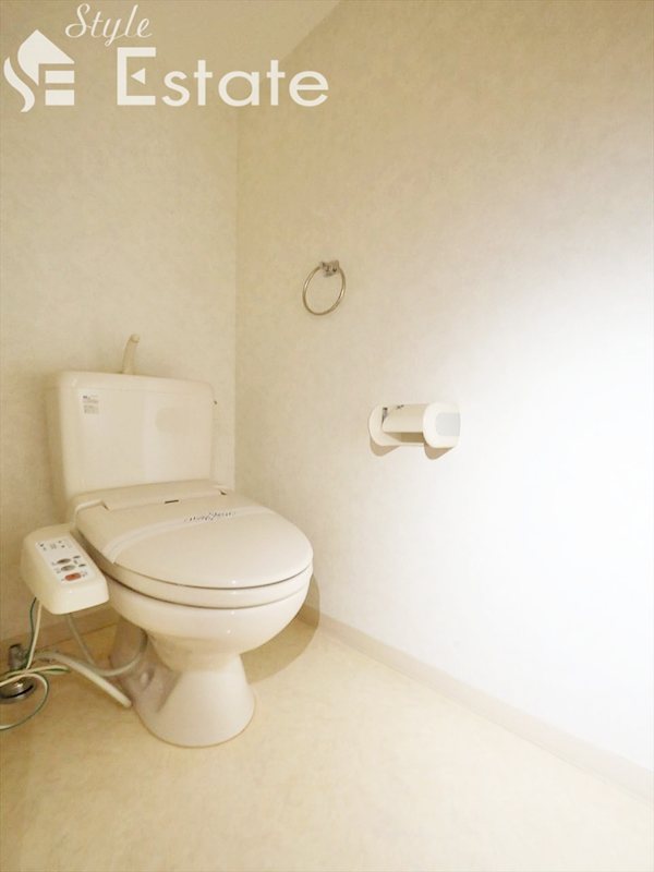 地下鉄東山線 今池駅 徒歩5分 13階建 築23年のトイレ写真