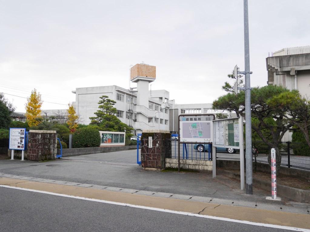 中学校　佐賀市立昭栄中学校（中学校）まで347m