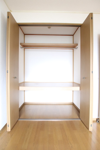 収納　北側の洋室にあるクローゼット