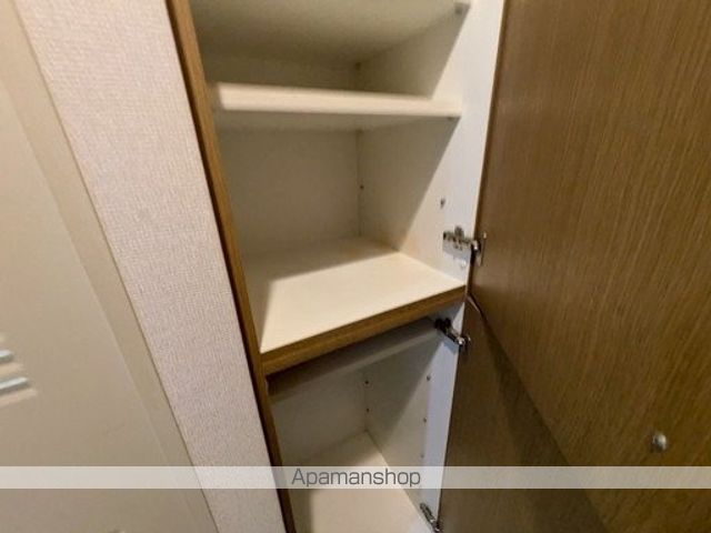 都営大江戸線 大門駅 徒歩4分 9階建 築28年の内装写真
