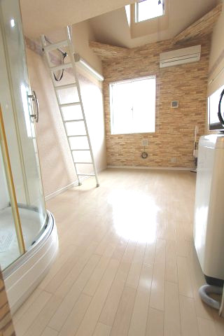 居室・リビング　同タイプ参考写真です。