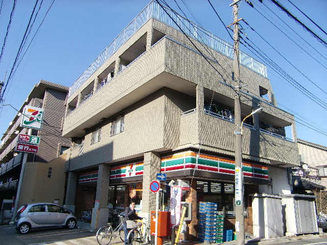 コンビニ　セブンイレブン板橋成増店（コンビニ）まで60m
