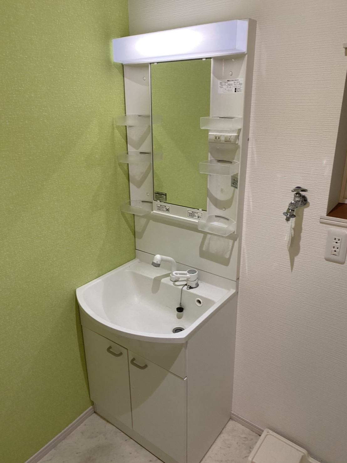 洗面設備　シャンプードレッサー