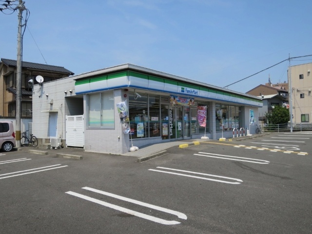 コンビニ　ファミリーマート高知一宮店（コンビニ）まで842m
