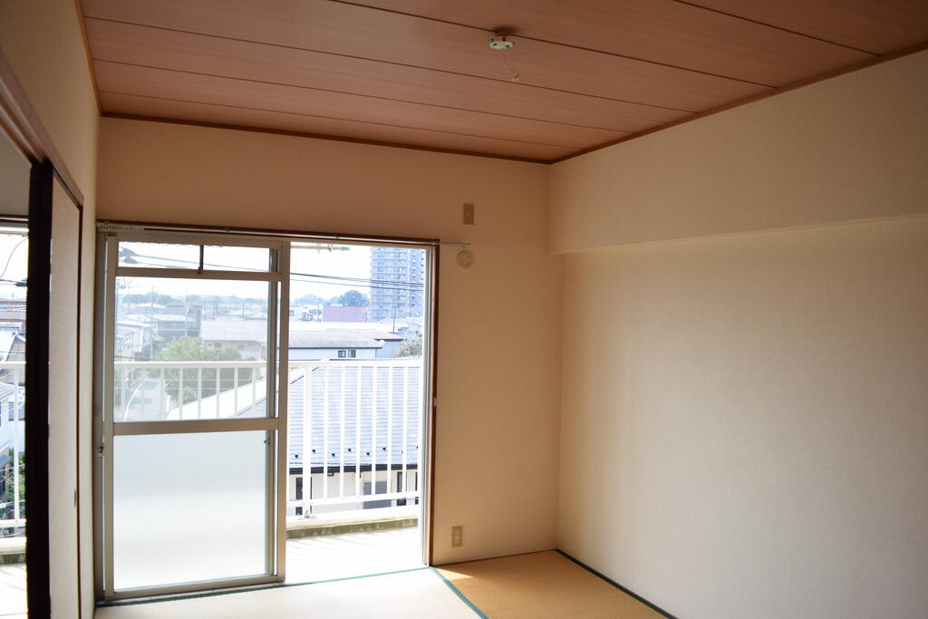 直希マンションの居間写真