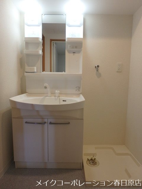 洗面設備　写真は同型タイプ