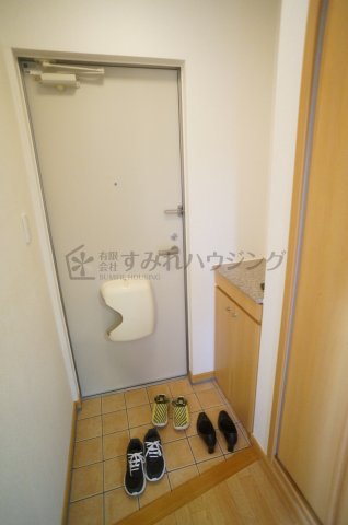 玄関　参考、同建物・反転間取りの号室