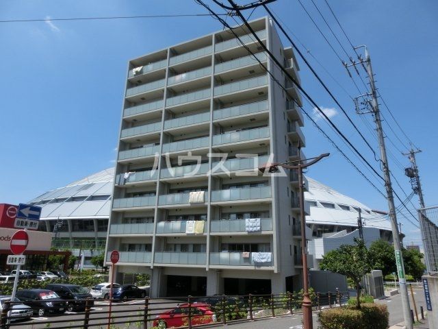 エスティメゾン萱場の建物外観