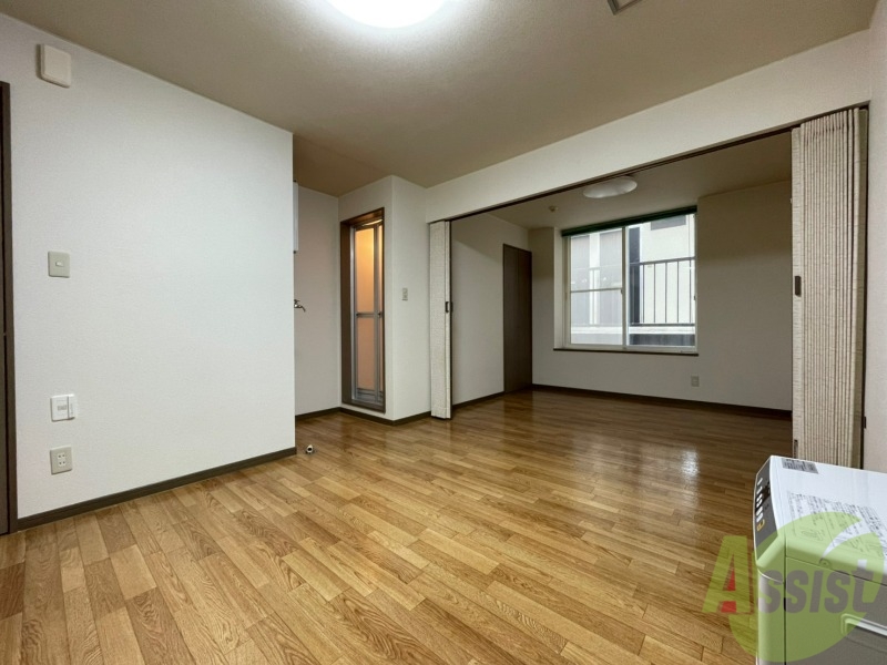 居室・リビング　広くてキレイなお部屋が広がっていて、充実した生活が送れそう。