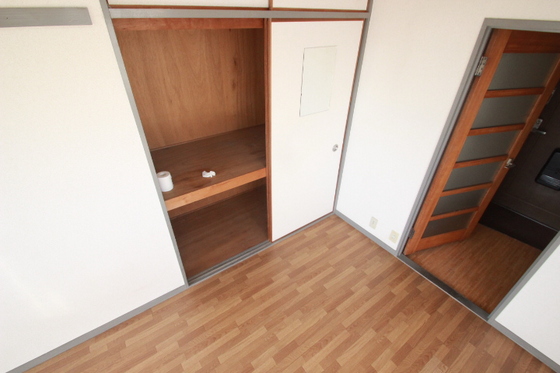 収納　※別部屋の写真です。