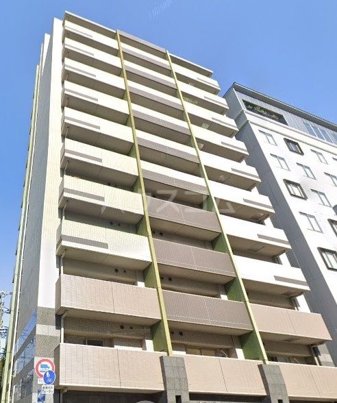 京都市下京区小泉町のマンションの建物外観