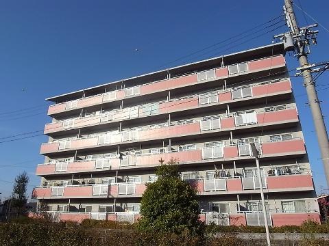 羽曳野市碓井のマンションの建物外観