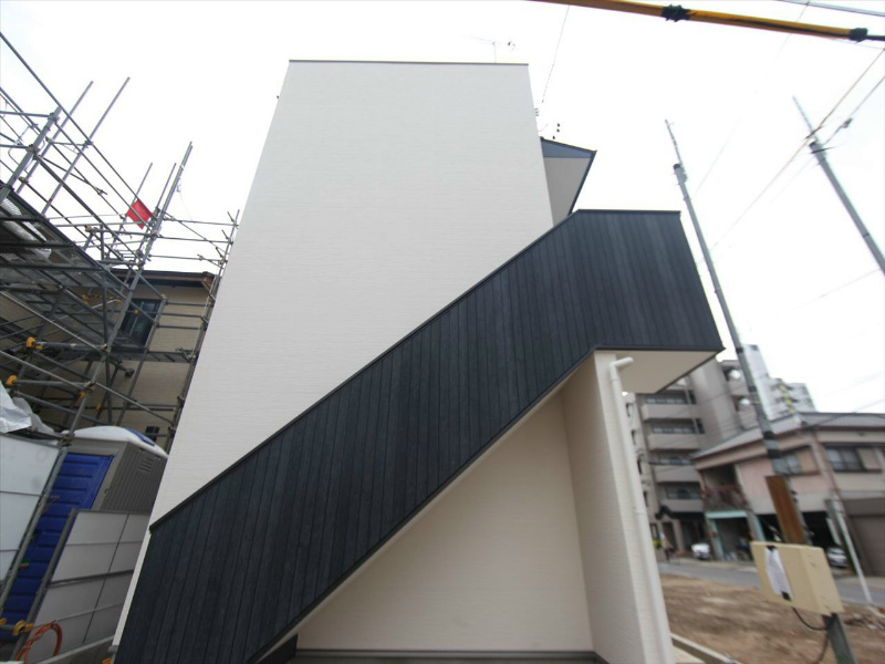 名古屋市千種区古出来のアパートの建物外観