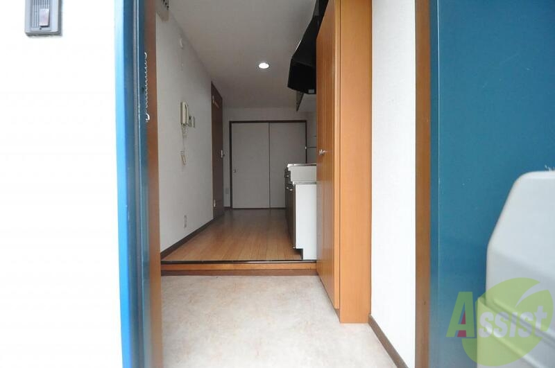 玄関　玄関口が大きいので、とても解放感があります。