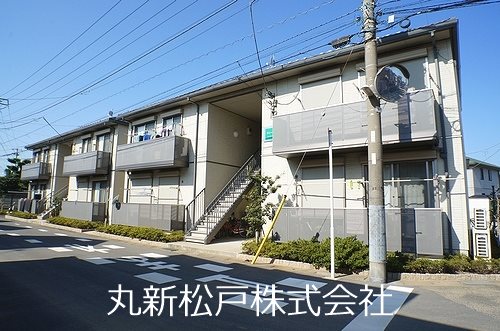 クレールBの建物外観