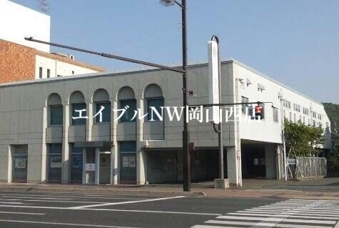 【岡山市北区津島新野のマンションの銀行】