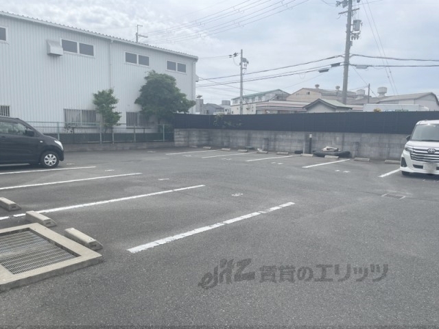 【レオパレス葛原の駐車場】