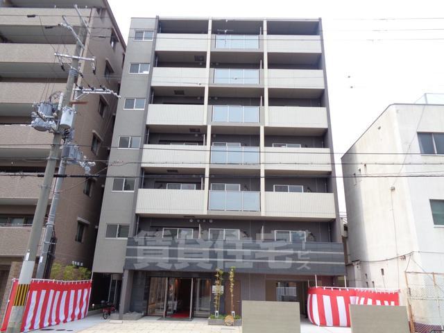 京都市右京区西院安塚町のマンションの建物外観