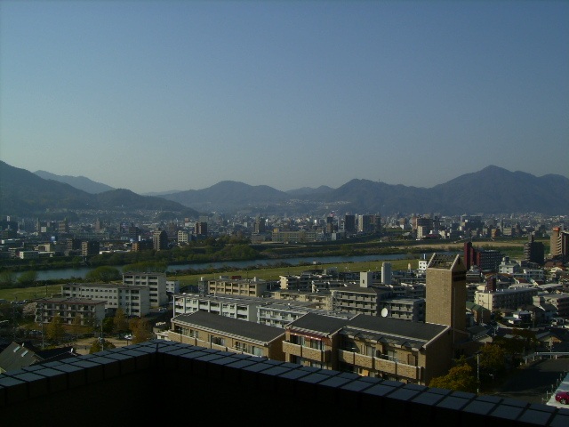 【広島市東区牛田新町のマンションのバルコニー】