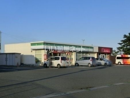 コンビニ　ファミリーマート 仙台空港前店（コンビニ）まで1095m