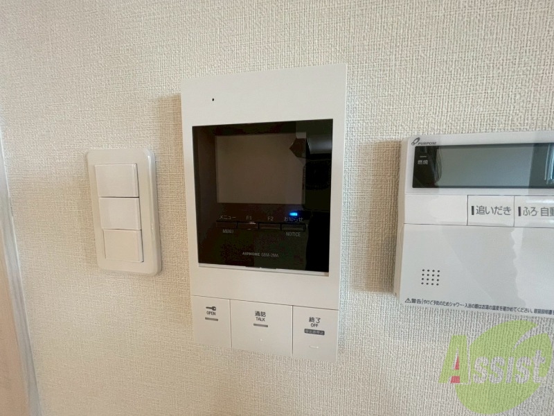 セキュリティ　ＴＶモニター付インターホンです。来客者の顔が見えるので安心！