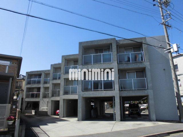 建物外観　３階建てのオシャレなマンションです。