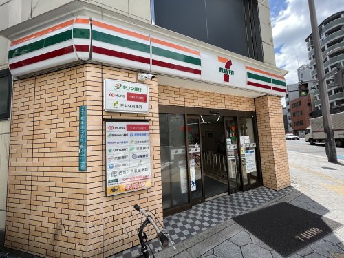 コンビニ　セブンイレブン（コンビニ）まで384m