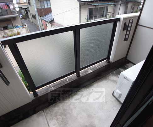 バルコニー　ベランダも充分なスペースがありますよ。