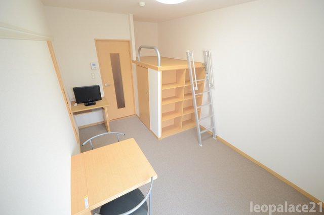 居室・リビング　同タイプ物件写真です。