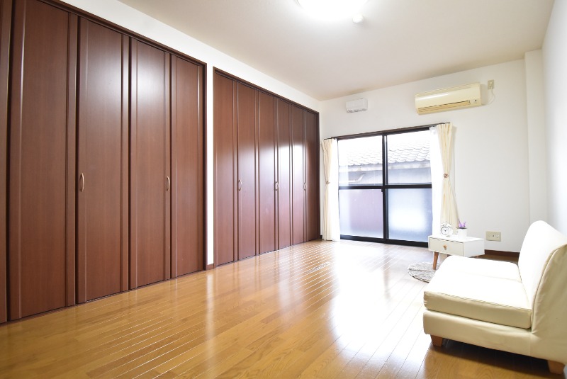 居室・リビング　家具は設備ではございません。