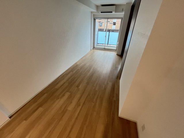 居室・リビング　こちらのリビングで趣味の時間をお楽しみください