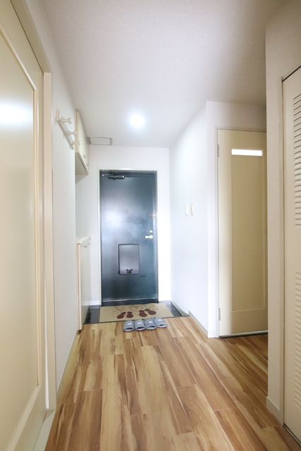 玄関　廊下～玄関