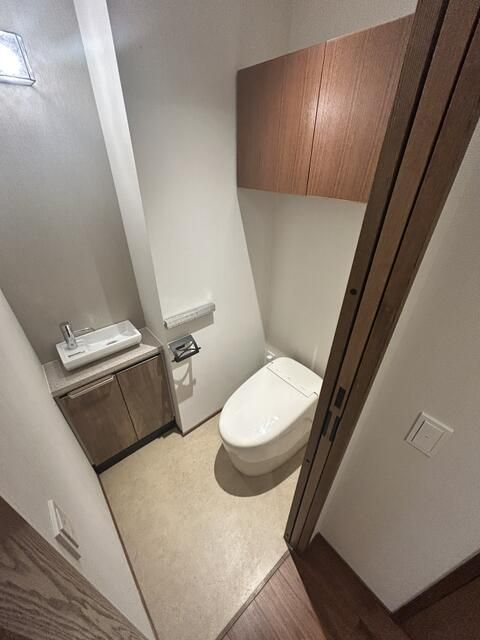 トイレ　トイレ