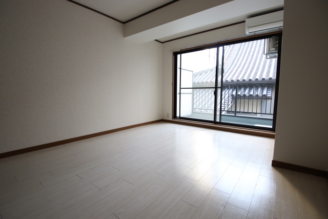 居室・リビング　※別室の参考写真の為、現況優先です。