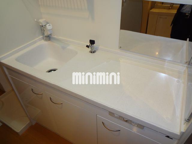 キッチン　コンロ置けます