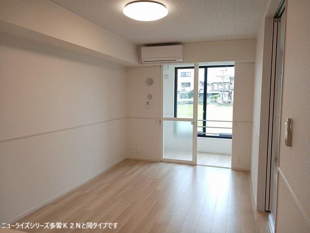 居室・リビング　※同タイプ