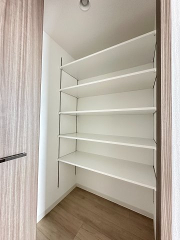 収納　同型モデル